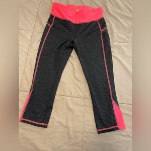 Bundle of leggings and workout attire!